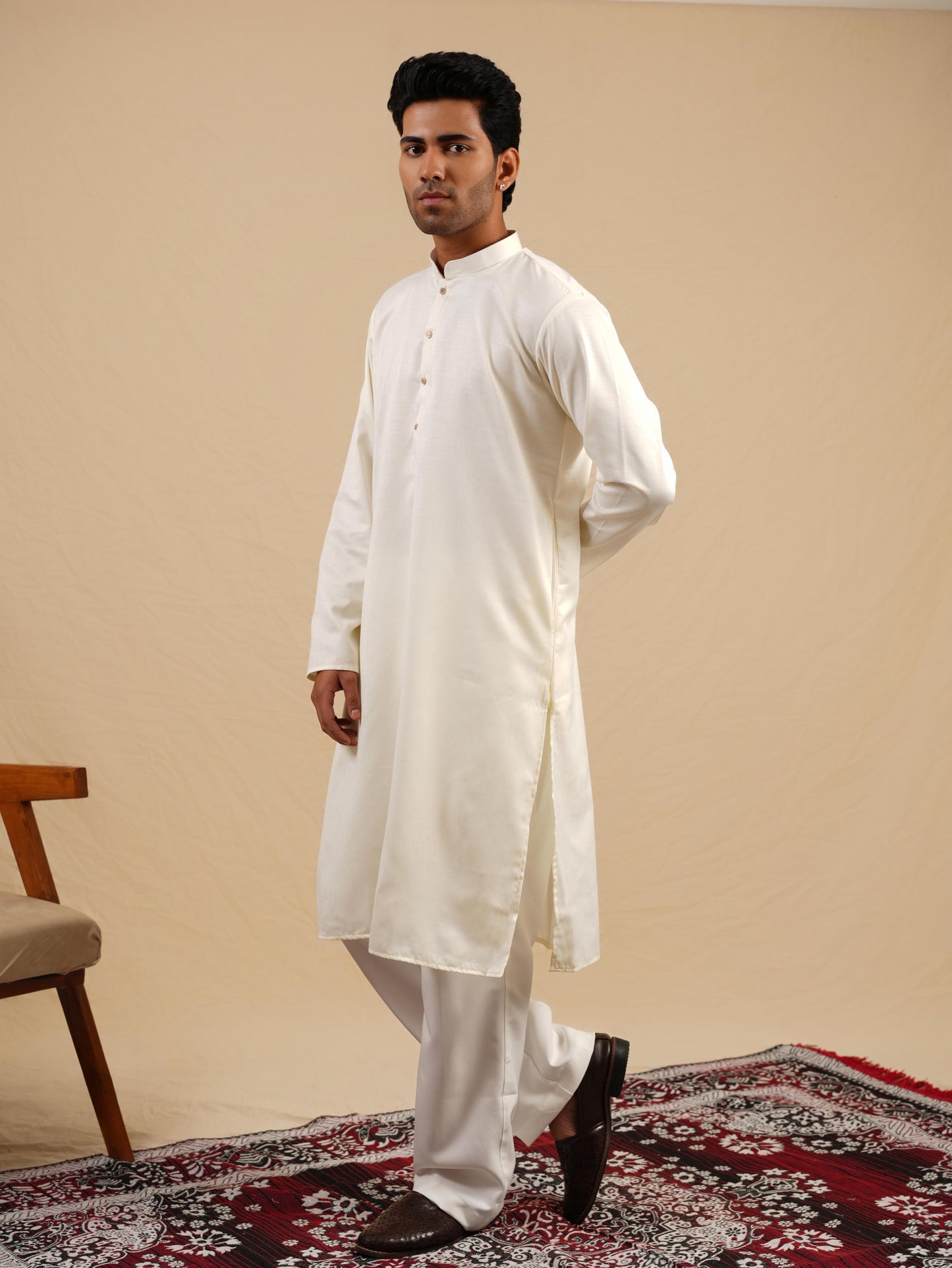 Men's Off-White Satin Silk Plain Kurta Set