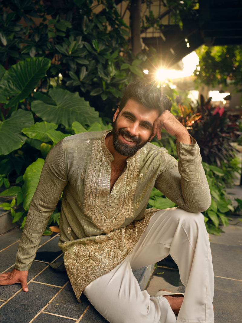 Green kurta for Day 6