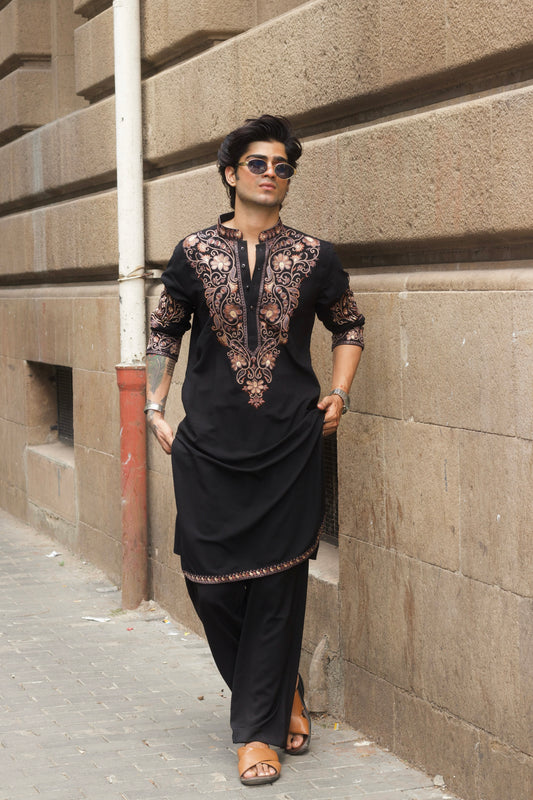 Men's Black Kurta Set with V-Neck Thread Work Embroidery