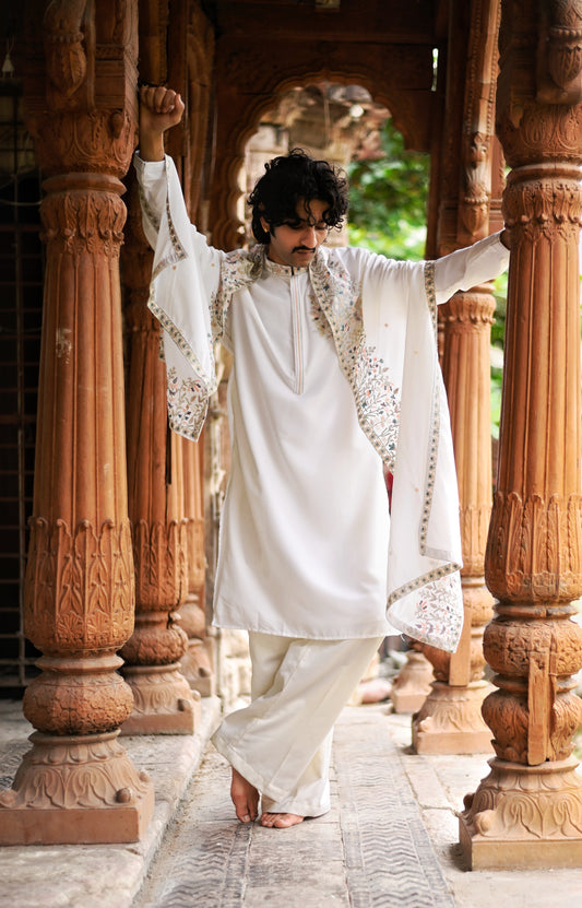 Men's White BSY Kurta Set with Sequins & Zari Embroidery