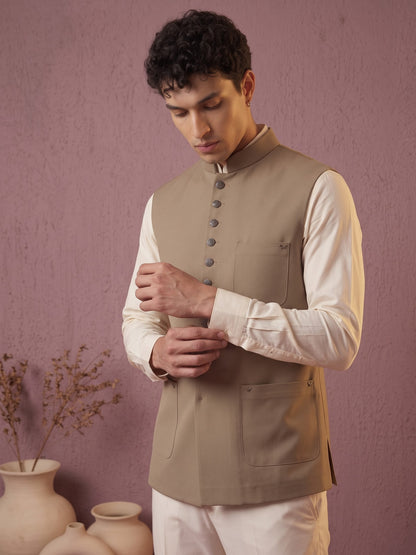 Fine-Finish Suiting Bandi Jacket with Elegant Buttons