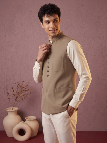 Fine-Finish Suiting Bandi Jacket with Elegant Buttons