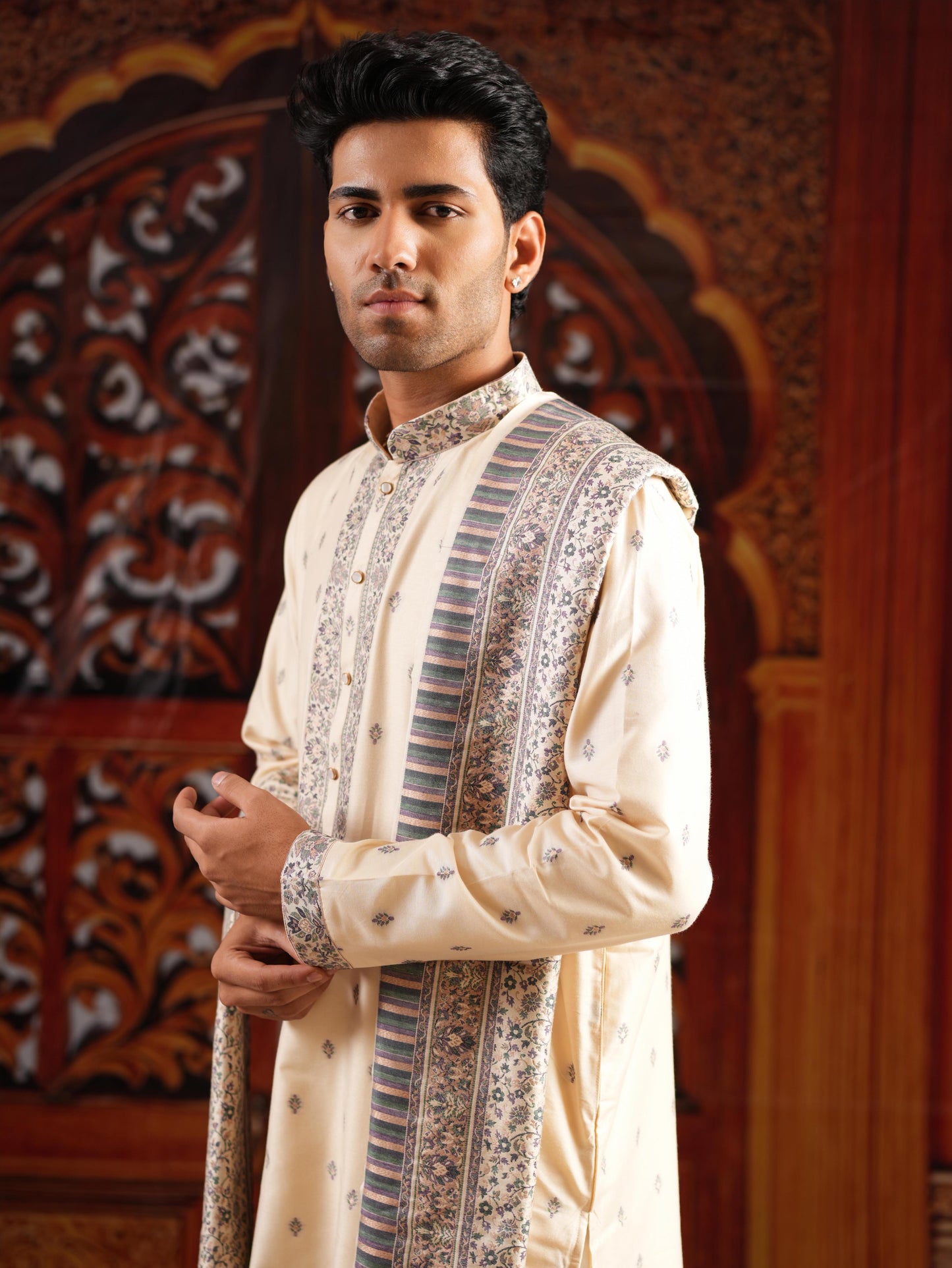 Men’s Beige Jacquard Kurta Set with Dupatta
