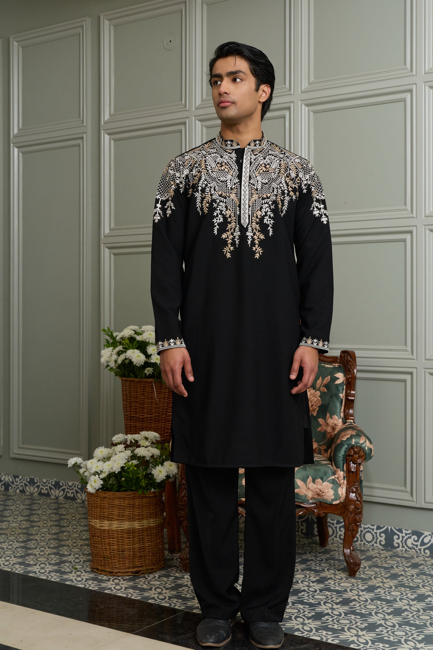 Black Japanese Fabric Kurta–Bottom Set with Thread Work