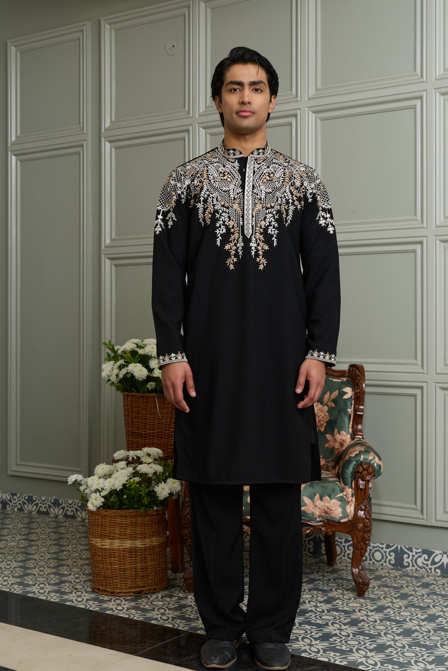 Black Japanese Fabric Kurta–Bottom Set with Thread Work