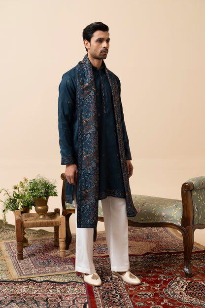 Rama Green Kurta Set with Dupatta and Thread Embroidery