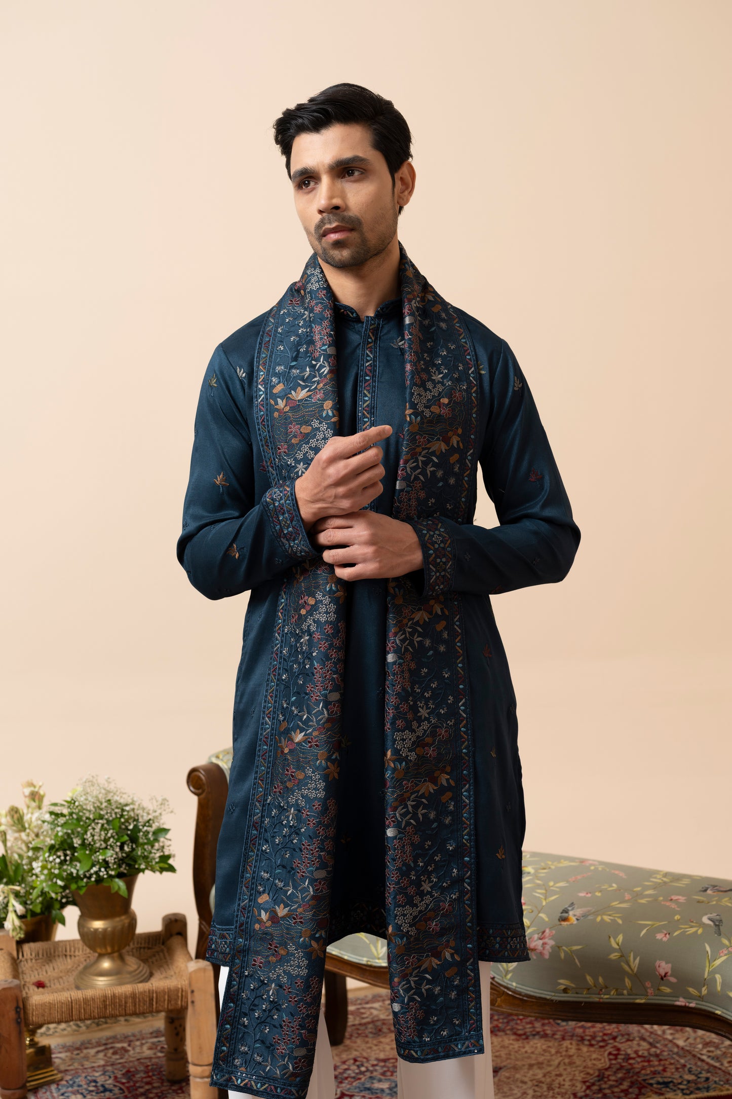 Rama Green Kurta Set with Dupatta and Thread Embroidery