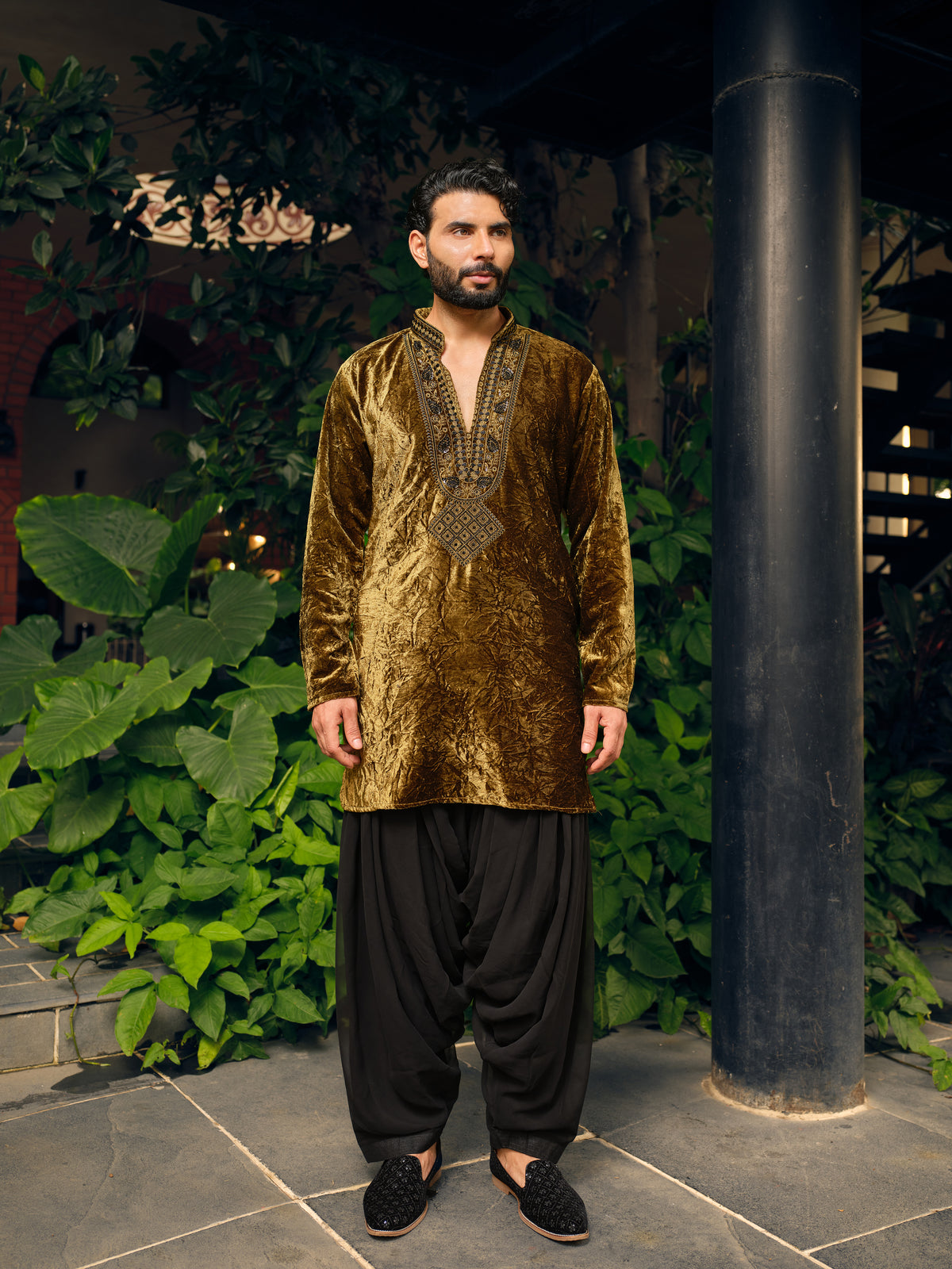 Forest Green Velvet Short Kurta Set with Embroidery and Bead Work