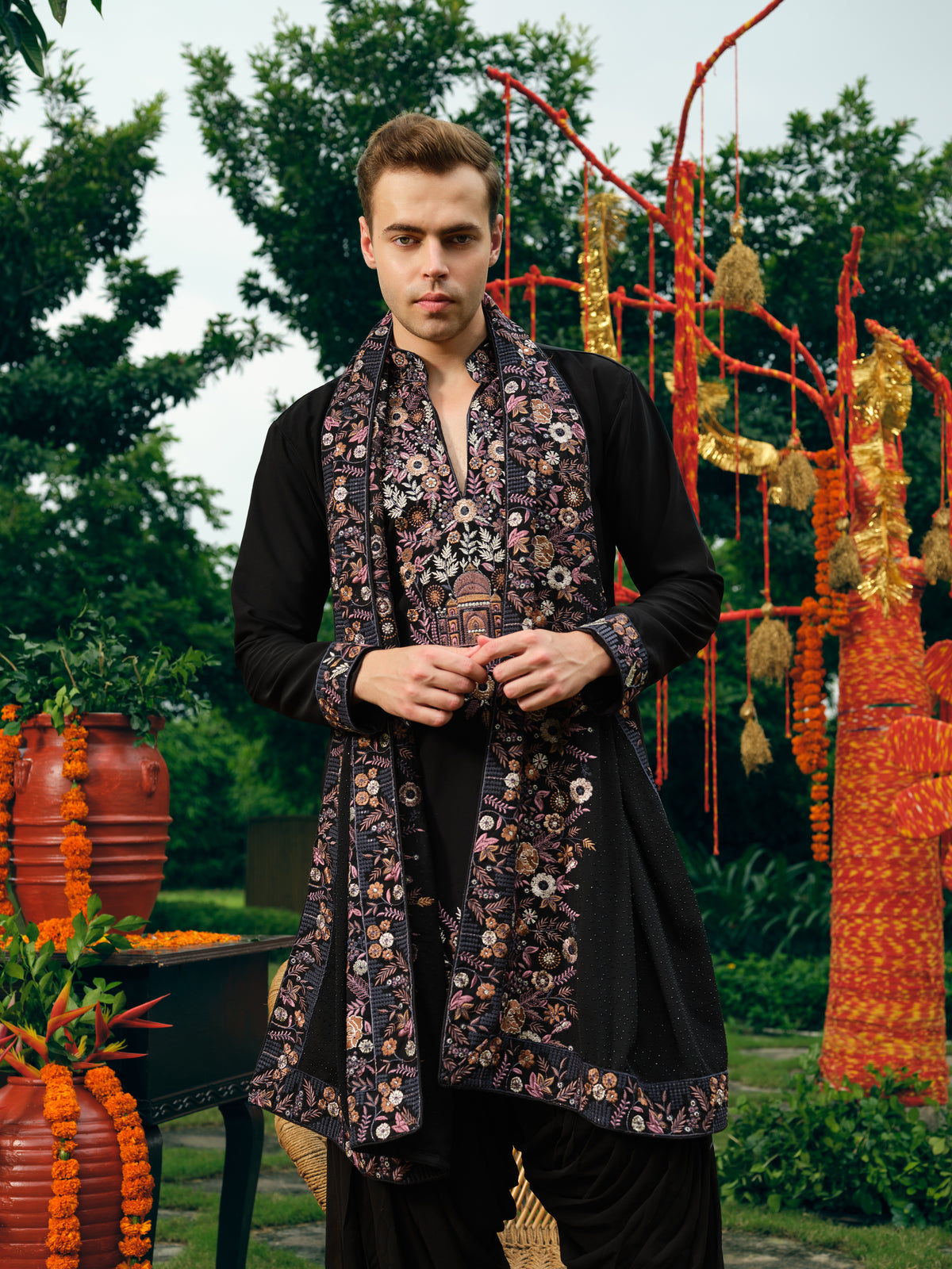 Black Japanese Kurta Dupatta Set with Embroidery