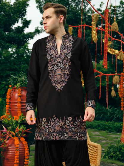 Black Japanese Kurta Dupatta Set with Embroidery