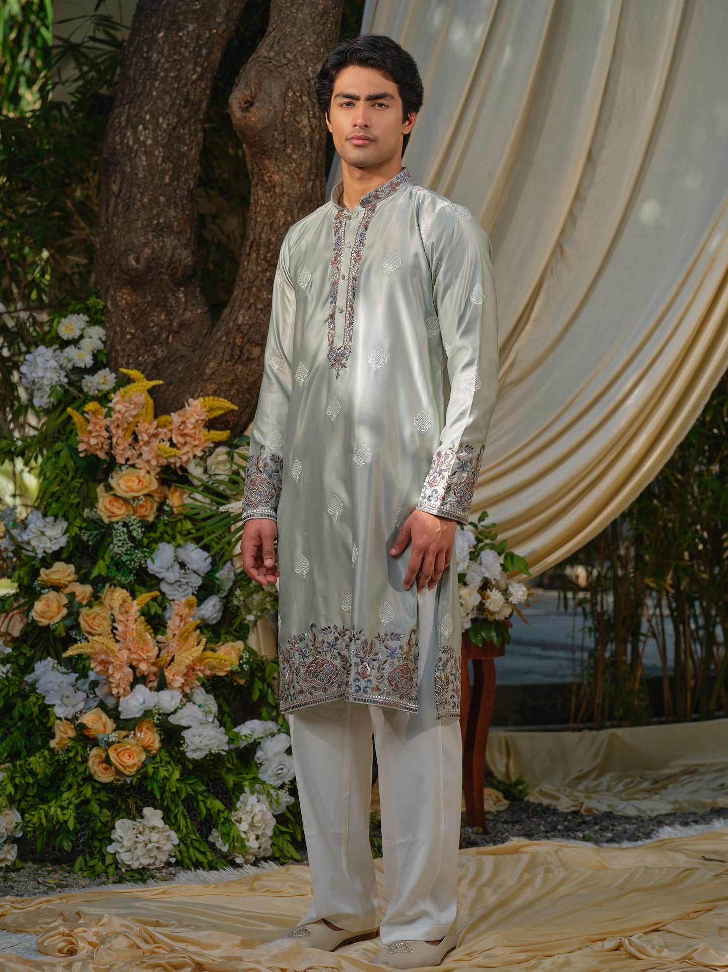 Men’s Silk Kurta–Bottom Set with Thread Work Embroidery
