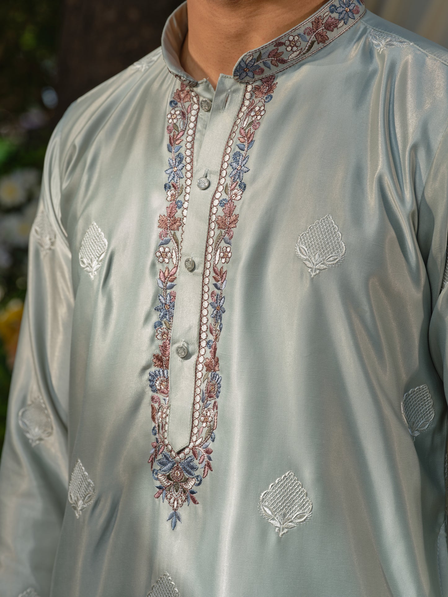 Men’s Silk Kurta–Bottom Set with Thread Work Embroidery