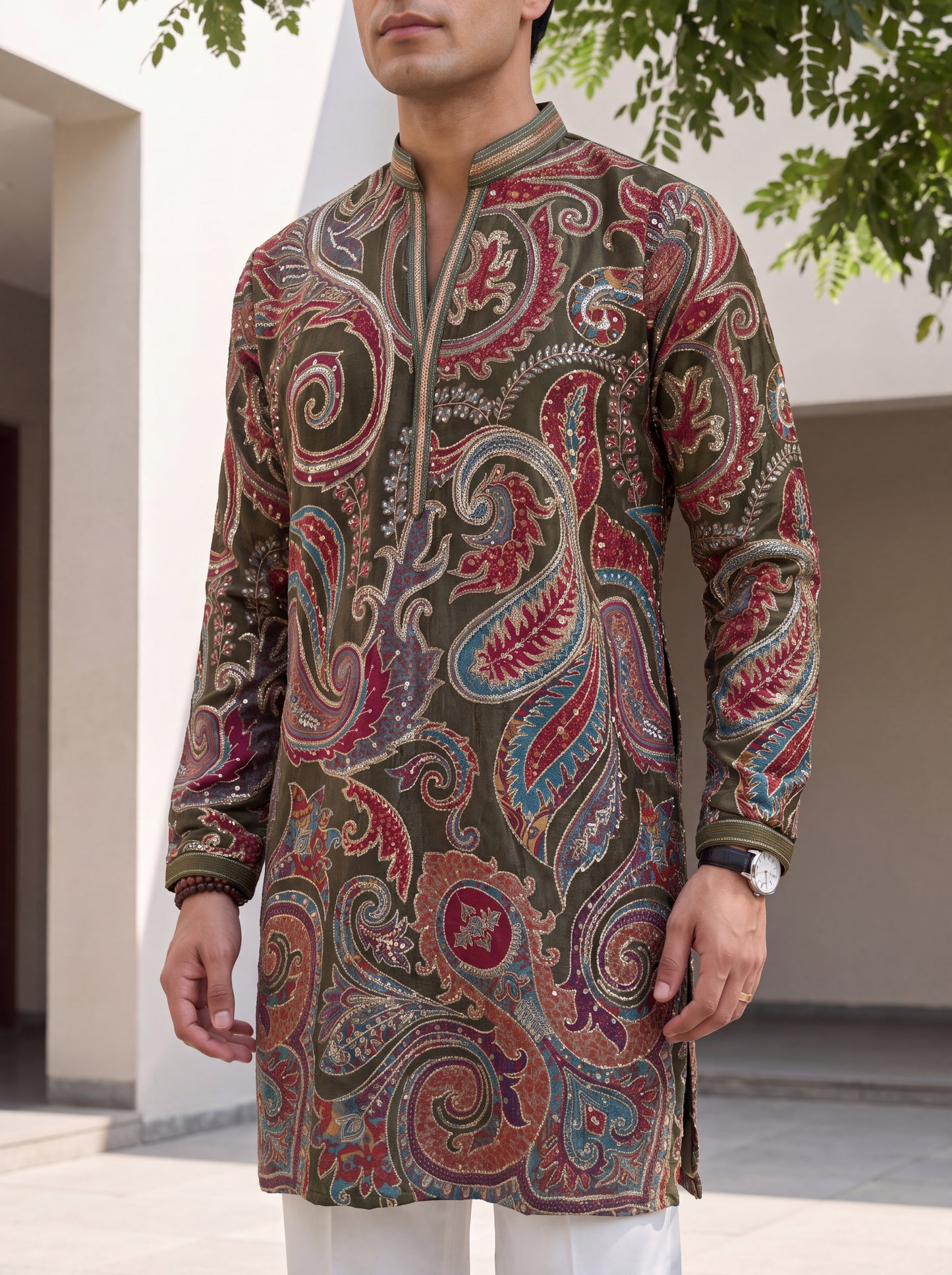 Green Natural Crepe Short Kurta Set with Jari Embroidery