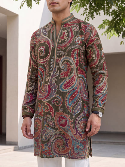 Green Natural Crepe Short Kurta Set with Jari Embroidery