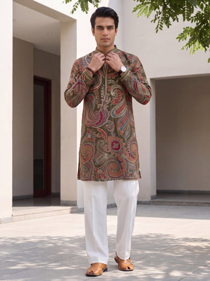 Green Natural Crepe Short Kurta Set with Jari Embroidery